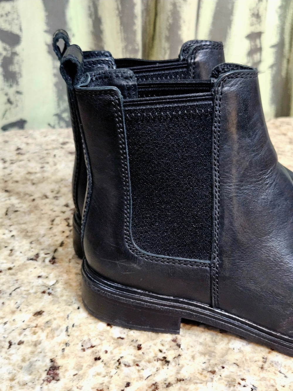 Clarks Black Leather Chelsea Ankle Boots Women's Sz 8 - Picture 3 of 8